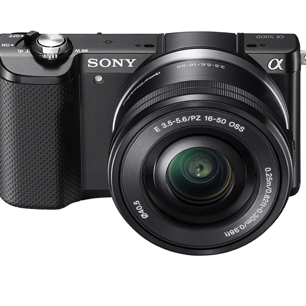 SONY ALPHA A5000 (never used, with box)